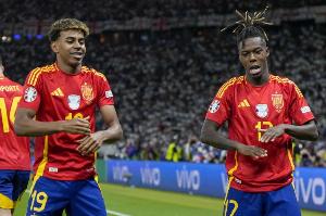 上赛季至今西甲成功过人榜：亚马尔居首，尼科、维尼修斯分列二三